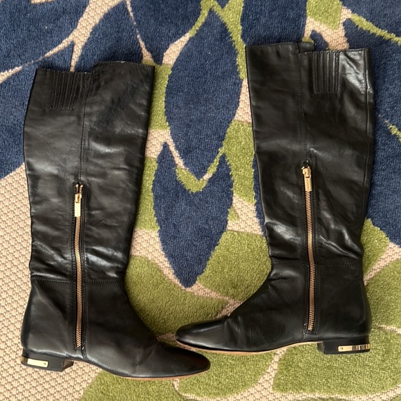 Micheal Kors Boots - Picture 2 of 10